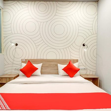 Hotel O Jps Grand Hotel Нью-Делі Екстер'єр фото